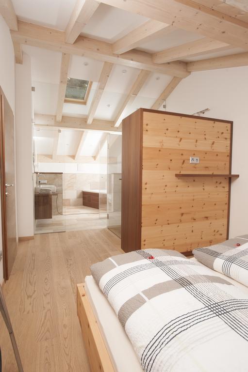Apartmenthaus Gruberhof Scena Szoba fotó