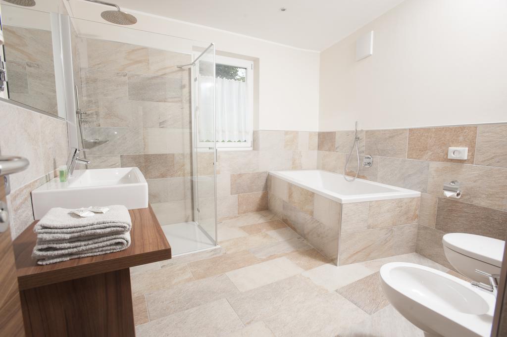 Apartmenthaus Gruberhof Scena Szoba fotó